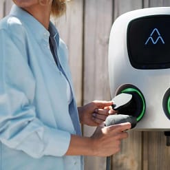 Charge Amps Aura | 2 x 22 kW | Type 2 | sähköauton latausasema